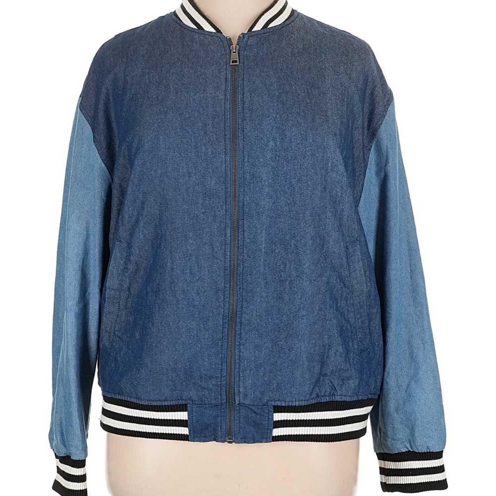 📣 Levi’s Denim Varsity Jacket – Size XL 📣
